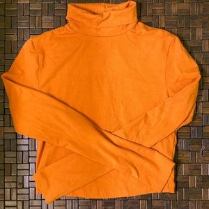 Crop turtle neck!